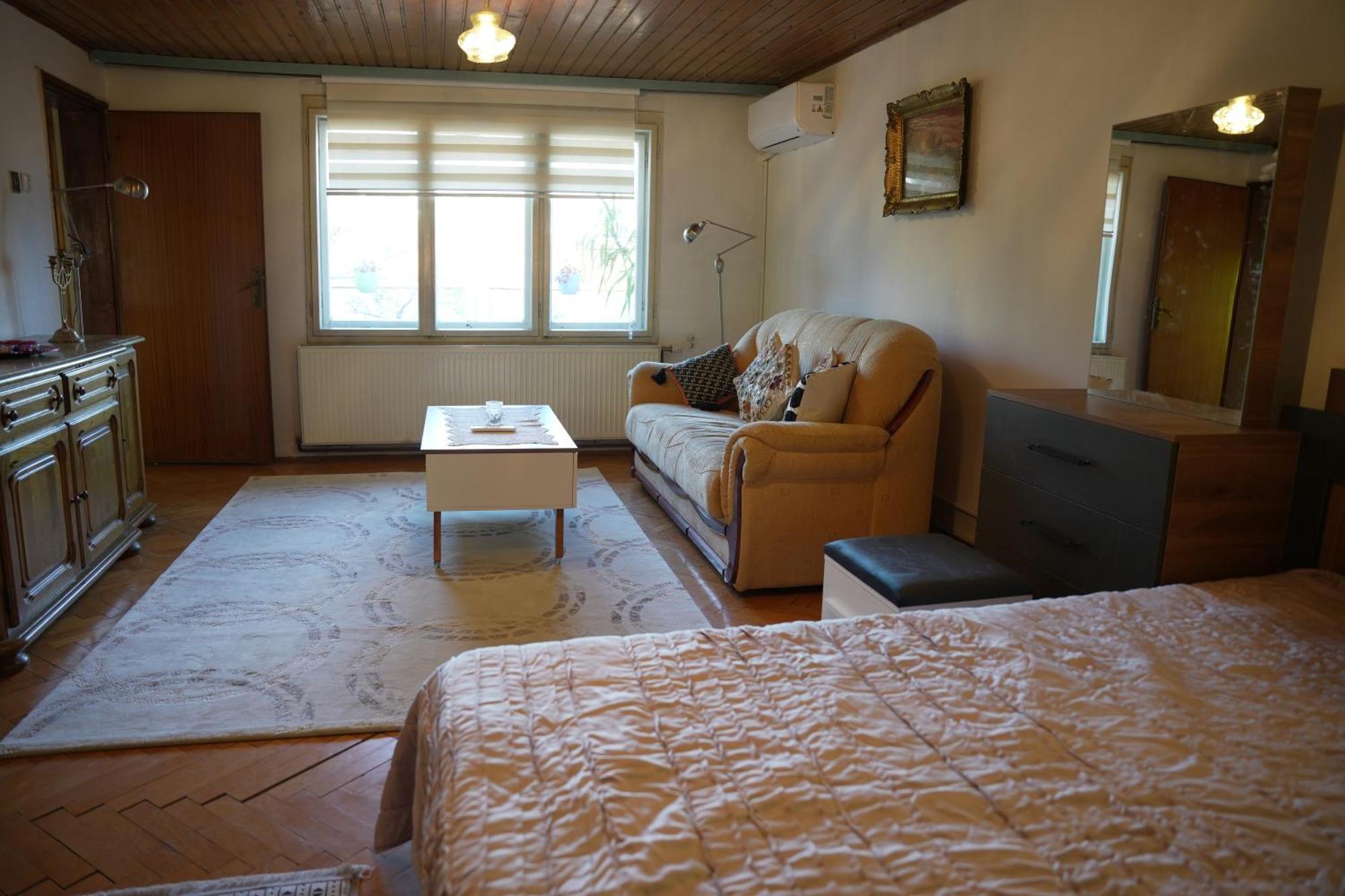 דירות פרישטינה Old Street House מראה חיצוני תמונה