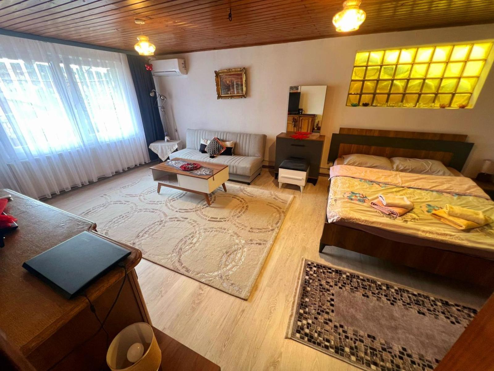 דירות פרישטינה Old Street House מראה חיצוני תמונה